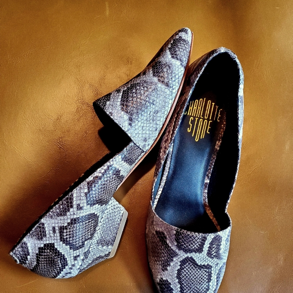 Charlotte Stone Nance Kitten Heel